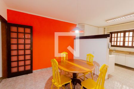 Casa à venda com 180m², 3 quartos e 2 vagasCozinha