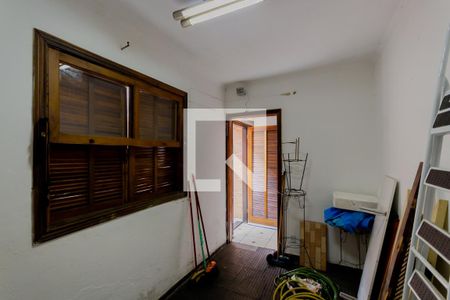 Casa à venda com 180m², 3 quartos e 2 vagasQuarto de Serviço