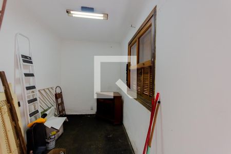 Casa à venda com 180m², 3 quartos e 2 vagasQuarto de Serviço