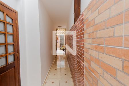 Casa à venda com 180m², 3 quartos e 2 vagasCorredor