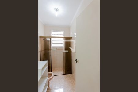 Casa à venda com 180m², 3 quartos e 2 vagasBanheiro