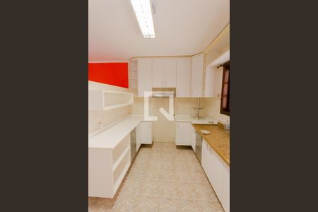 Casa à venda com 180m², 3 quartos e 2 vagasArmário