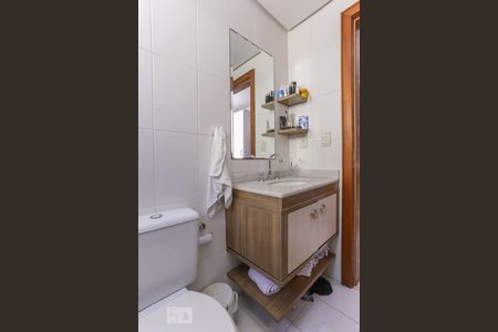 Apartamento à venda com 138m², 2 quartos e 2 vagas Apartamento à venda com 138m², 2 quartos e 2 vagasBanheiro da Suíte