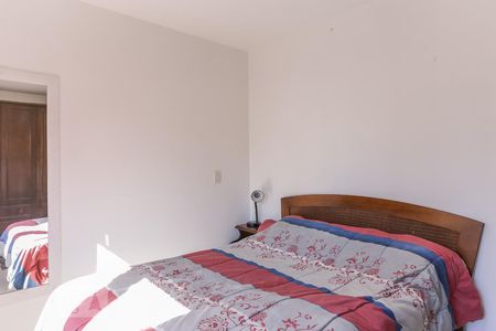 Apartamento à venda com 138m², 2 quartos e 2 vagas Apartamento à venda com 138m², 2 quartos e 2 vagasSuíte