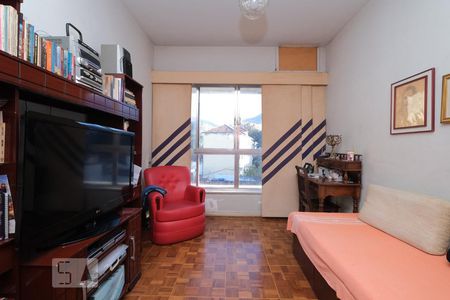 Apartamento à venda com 143m², 4 quartos e 2 vagasQuarto 2