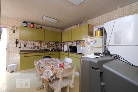 Apartamento à venda com 143m², 4 quartos e 2 vagasCozinha