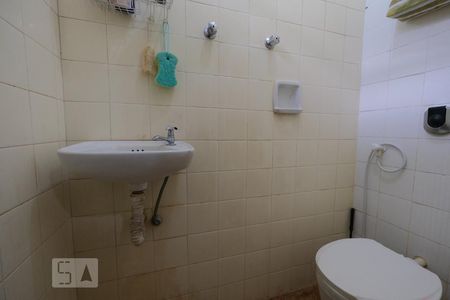 Apartamento à venda com 143m², 4 quartos e 2 vagasBanheiro de Serviço