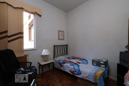 Apartamento à venda com 143m², 4 quartos e 2 vagasQuarto 4