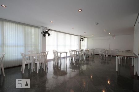 Apartamento à venda com 64m², 2 quartos e 1 vaga Apartamento à venda com 64m², 2 quartos e 1 vagaÁrea comum