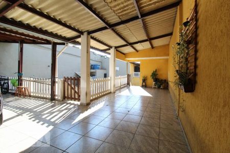 Casa à venda com 165m², 3 quartos e 3 vagasGaragem