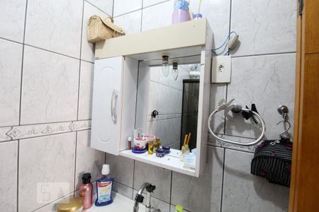 Casa à venda com 165m², 3 quartos e 3 vagasBanheiro suíte 1