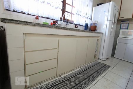 Casa à venda com 165m², 3 quartos e 3 vagasCozinha