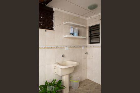 Casa à venda com 115m², 2 quartos e 2 vagas Casa à venda com 115m², 2 quartos e 2 vagasQUINTAL FUNDOS