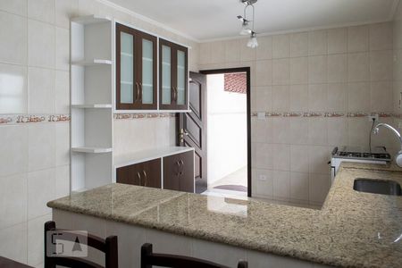 Casa à venda com 115m², 2 quartos e 2 vagas Casa à venda com 115m², 2 quartos e 2 vagasCOZINHA
