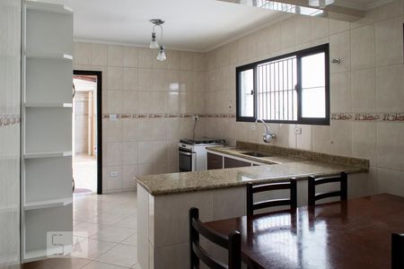Casa à venda com 115m², 2 quartos e 2 vagas Casa à venda com 115m², 2 quartos e 2 vagasCOZINHA