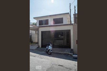 Casa à venda com 115m², 2 quartos e 2 vagas Casa à venda com 115m², 2 quartos e 2 vagasFACHADA