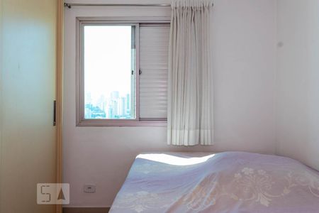 Quarto 1 de apartamento para alugar com 2 quartos, 55m² em Bosque da Saúde, São Paulo