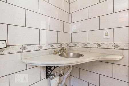 Banheiro da Suíte de apartamento para alugar com 1 quarto, 45m² em Higienópolis, Porto Alegre