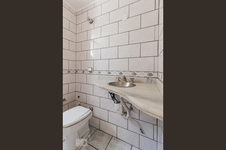 Banheiro da Suíte de apartamento para alugar com 1 quarto, 45m² em Higienópolis, Porto Alegre