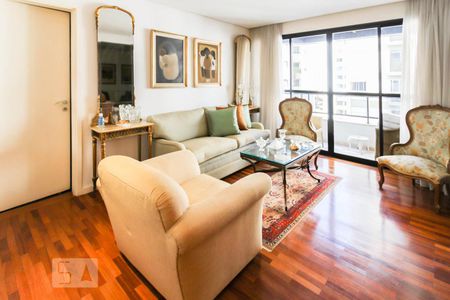 Sala de apartamento para alugar com 3 quartos, 120m² em Moema, São Paulo