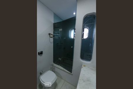 Apartamento à venda com 554m², 6 quartos e 5 vagas Apartamento à venda com 554m², 6 quartos e 5 vagasBanheiro da Suíte