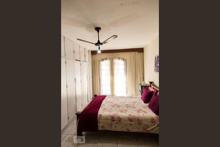 Casa à venda com 203m², 3 quartos e 2 vagasQuarto 1