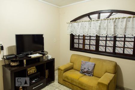 Casa à venda com 203m², 3 quartos e 2 vagasSala de TV