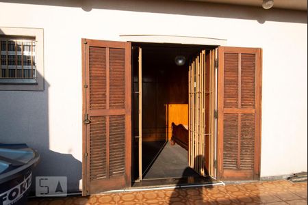 Casa à venda com 600m², 3 quartos e 3 vagasSacada