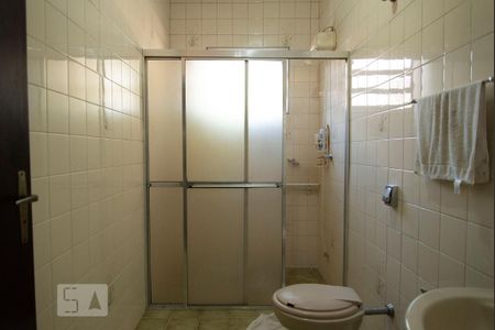 Casa à venda com 600m², 3 quartos e 3 vagasBanheiro