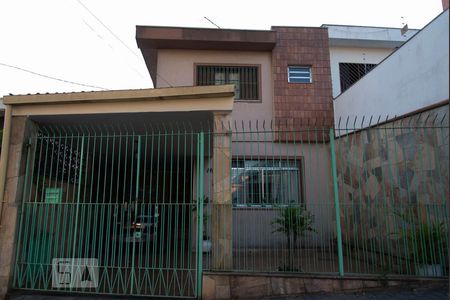 Casa à venda com 600m², 3 quartos e 3 vagasFachada