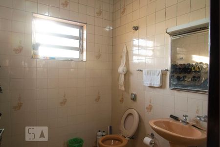 Casa à venda com 600m², 3 quartos e 3 vagasBanheiro da Suíte 3