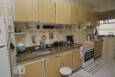 Apartamento à venda com 140m², 3 quartos e 2 vagasCozinha