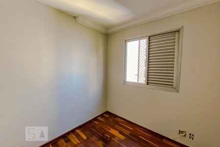 Apartamento para alugar com 73m², 3 quartos e 2 vagasQuarto 2