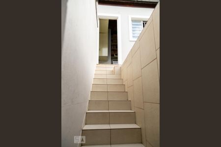 Casa à venda com 284m², 4 quartos e 4 vagas Casa à venda com 284m², 4 quartos e 4 vagasAcesso edícula