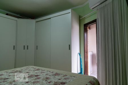 Casa à venda com 284m², 4 quartos e 4 vagas Casa à venda com 284m², 4 quartos e 4 vagasSuíte 1