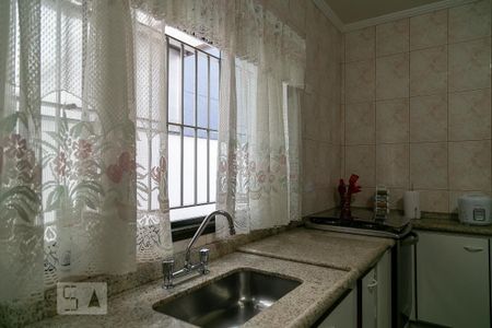 Casa à venda com 284m², 4 quartos e 4 vagas Casa à venda com 284m², 4 quartos e 4 vagasCozinha