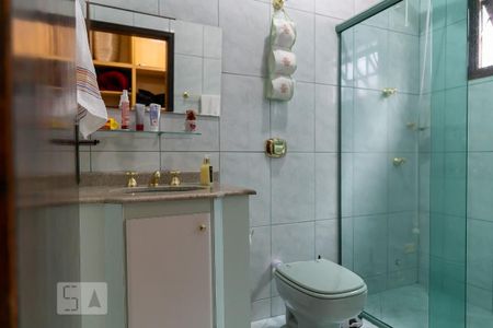 Casa à venda com 284m², 4 quartos e 4 vagas Casa à venda com 284m², 4 quartos e 4 vagasBanheiro suíte