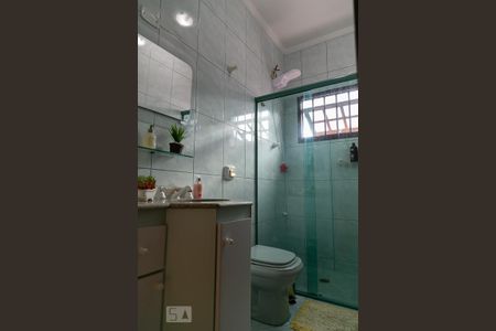 Casa à venda com 284m², 4 quartos e 4 vagas Casa à venda com 284m², 4 quartos e 4 vagasBanheiro social