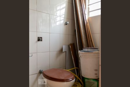 Casa à venda com 284m², 4 quartos e 4 vagas Casa à venda com 284m², 4 quartos e 4 vagasLavabo edícula