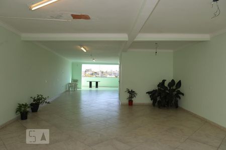 Casa à venda com 282m², 3 quartos e 6 vagasGaragem e Área de lazer