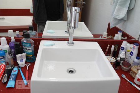 Casa à venda com 282m², 3 quartos e 6 vagasBanheiro do Quarto 1