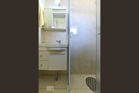 Casa à venda com 156m², 3 quartos e 1 vaga Casa à venda com 156m², 3 quartos e 1 vagaBanheiro da Suíte 2