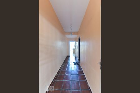 Casa à venda com 156m², 3 quartos e 1 vaga Casa à venda com 156m², 3 quartos e 1 vagaCorredor