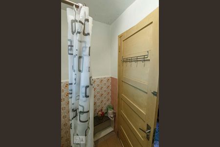 Casa à venda com 150m², 5 quartos e 3 vagas Casa à venda com 150m², 5 quartos e 3 vagasBanheiro da Suíte
