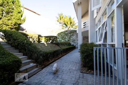 Casa de condomínio à venda com 540m², 5 quartos e 4 vagas Casa de condomínio à venda com 540m², 5 quartos e 4 vagasÁrea Externa