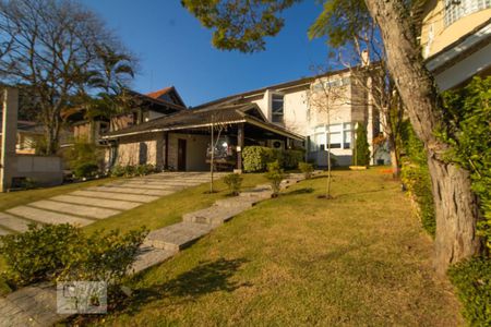 Casa de condomínio à venda com 540m², 5 quartos e 4 vagas Casa de condomínio à venda com 540m², 5 quartos e 4 vagasFachada da Casa