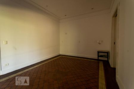 Casa para alugar com 640m², 3 quartos e 6 vagas Casa para alugar com 640m², 3 quartos e 6 vagasSala de Jantar
