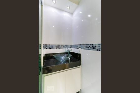 Apartamento à venda com 70m², 3 quartos e 1 vaga Apartamento à venda com 70m², 3 quartos e 1 vagaBanheiro social