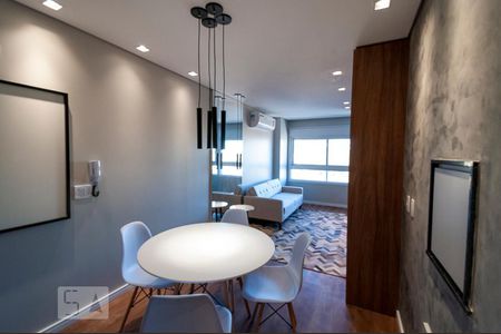 Sala de kitnet/studio para alugar com 1 quarto, 42m² em Jardim do Salso, Porto Alegre