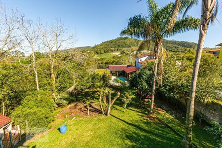 Casa à venda com 320m², 5 quartos e 3 vagas Casa à venda com 320m², 5 quartos e 3 vagasVista